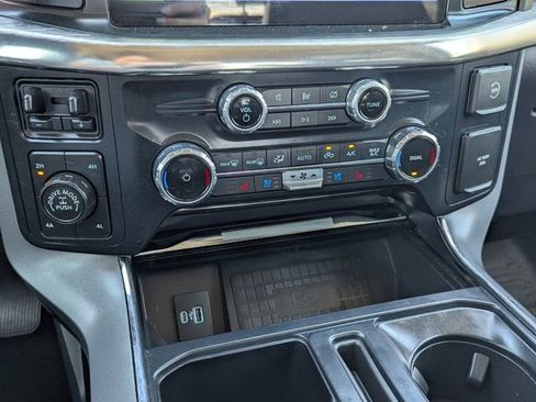 Used 2022 Ford F150 Lariat w/ Max Trailer Tow Package image 9