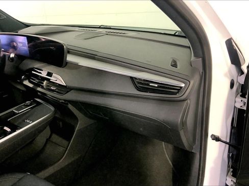 Used 2025 Buick Enclave Preferred FWD image 48