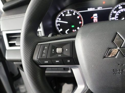 New 2026 Mitsubishi Outlander ES AWD/4WD image 37