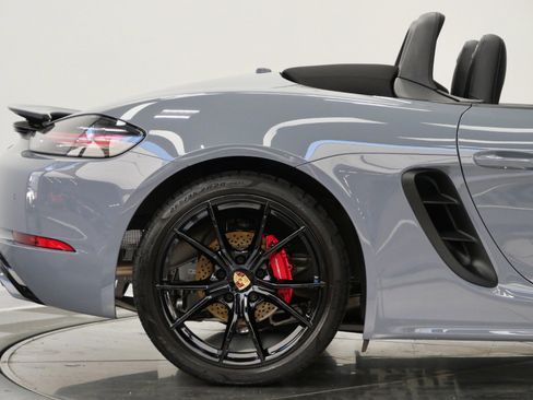 Used 2024 Porsche 718 Boxster S RWD image 44