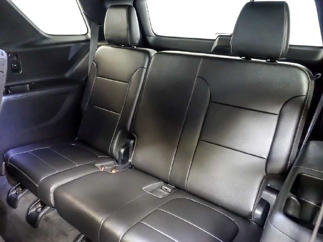 Certified 2023 Chevrolet Traverse LT w/ LT Premium Package AWD/4WD image 17