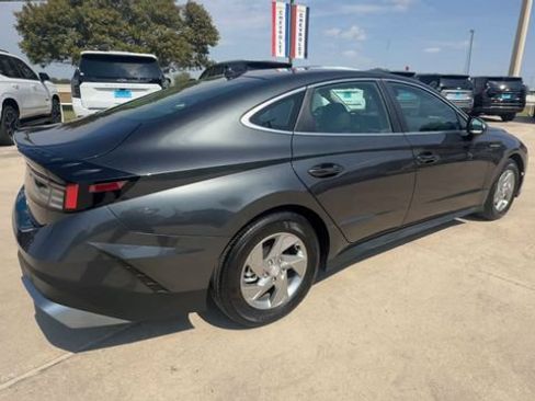 Used 2025 Hyundai Sonata SE FWD image 8