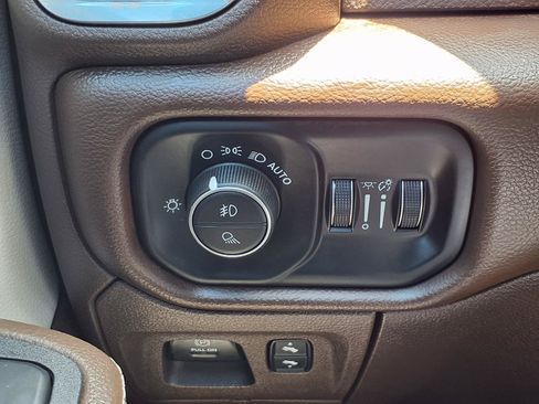Used 2026 RAM 1500 Laramie w/ Laramie Southwest Edition AWD/4WD image 9