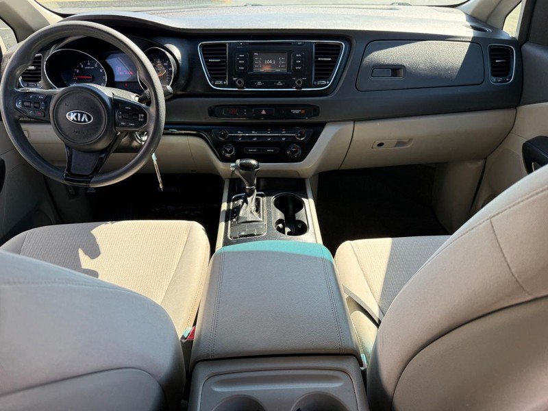 Used 2016 Kia Sedona L FWD image 12