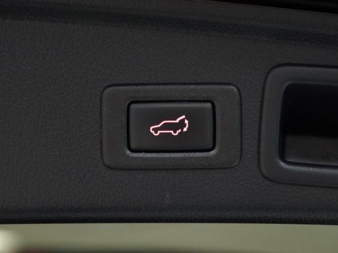 Used 2018 Subaru Forester 2.5i Premium image 11