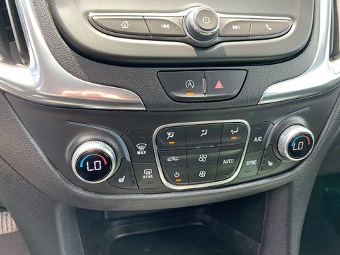 Certified 2023 Chevrolet Equinox LT AWD/4WD image 17