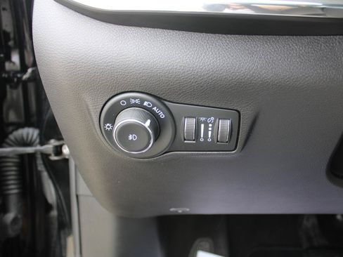 Used 2023 Jeep Compass Limited AWD/4WD image 13