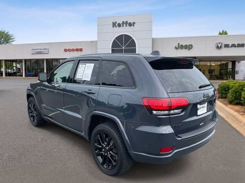 Certified 2018 Jeep Grand Cherokee Altitude AWD/4WD image 4