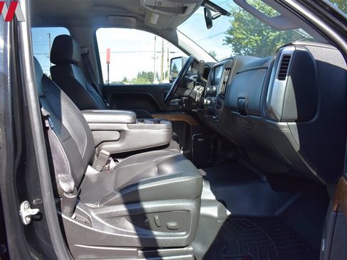 Used 2016 Chevrolet Silverado 1500 LTZ w/ LTZ Plus Package AWD/4WD image 22