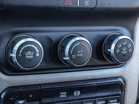 Used 2020 RAM 3500 Tradesman w/ Chrome Appearance Group image 16