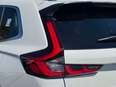 Certified 2025 Honda CR-V Sport image 6