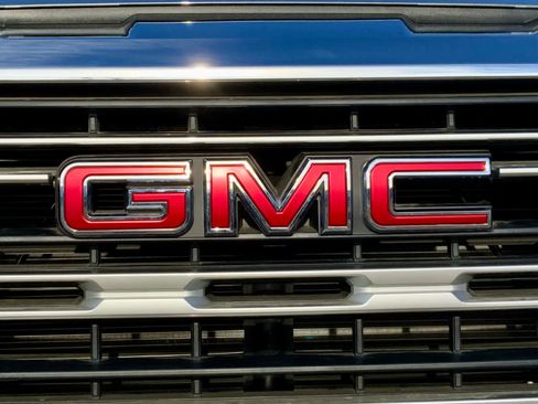 New 2026 GMC Sierra 1500 SLE image 21