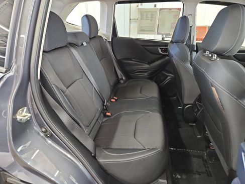 Used 2021 Subaru Forester image 11