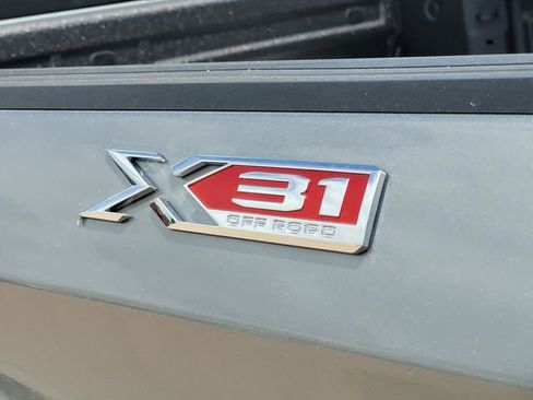 New 2026 GMC Sierra 1500 SLT AWD/4WD image 8
