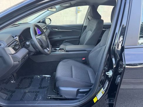 Used 2025 Toyota Camry LE image 25