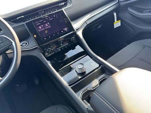 New 2026 Jeep Grand Cherokee Laredo X image 10