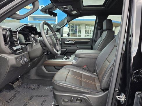 Used 2025 Chevrolet Silverado 2500 High Country w/ High Country Premium Package image 2