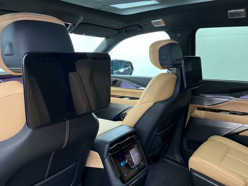 New 2025 Cadillac Escalade IQ Sport 2 w/ LPO, ONYX Package image 20