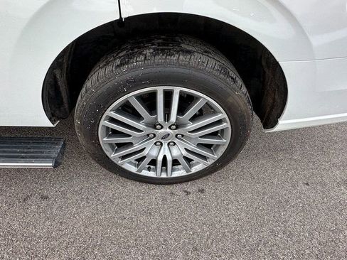 Used 2022 Ford Expedition Platinum image 8