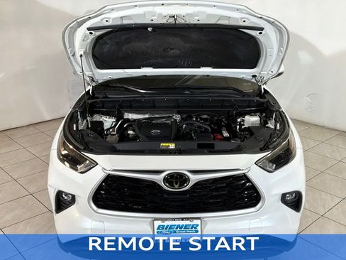 Used 2023 Toyota Highlander XLE image 16