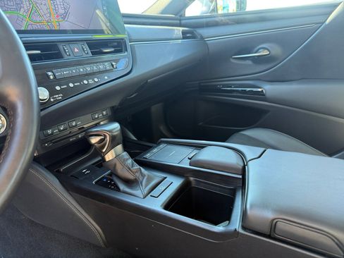 Used 2022 Lexus ES 350 w/ Premium Package image 13