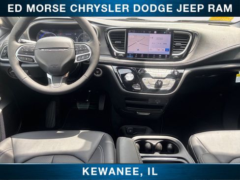 New 2027 Chrysler Pacifica Select w/ Family Tech Group FWD image 10