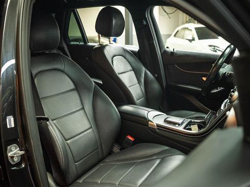Used 2020 Mercedes-Benz GLC 300 4MATIC image 15