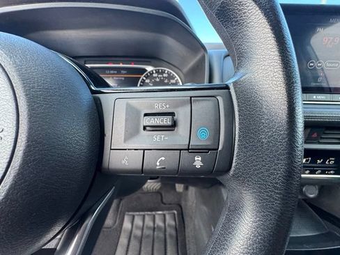 Used 2023 Nissan Rogue SV AWD/4WD image 15