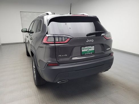 Used 2019 Jeep Cherokee Latitude Plus w/ Cold Weather Group AWD/4WD image 6