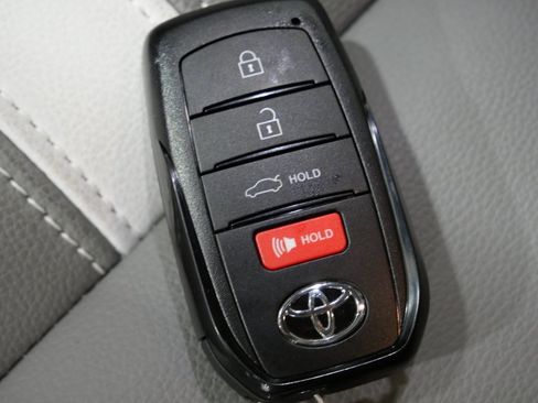 Used 2026 Toyota Camry SE image 25