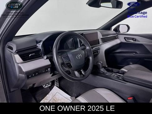 Used 2025 Toyota Camry LE image 9