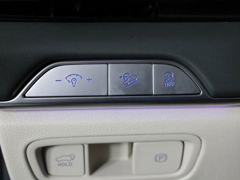 Used 2026 Genesis GV80 3.5T Prestige image 25