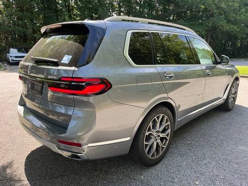 Used 2025 BMW X7 xDrive40i AWD/4WD image 9
