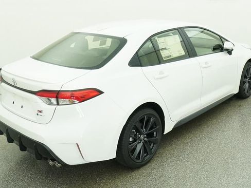 New 2026 Toyota Corolla SE FWD image 9