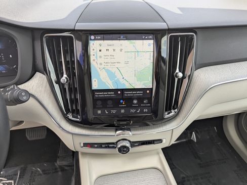 Used 2024 Volvo XC60 B5 Plus w/ Protection Package Premier AWD/4WD image 24