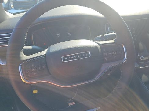 Used 2024 Jeep Wagoneer Series II w/ Convenience Group I image 8