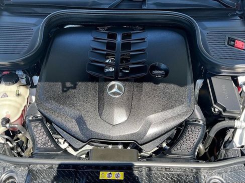 Used 2023 Mercedes-Benz GLS 580 4MATIC image 34