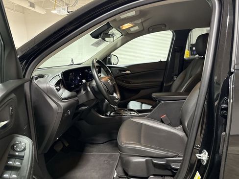 Used 2024 Buick Encore GX Sport Touring AWD/4WD image 19