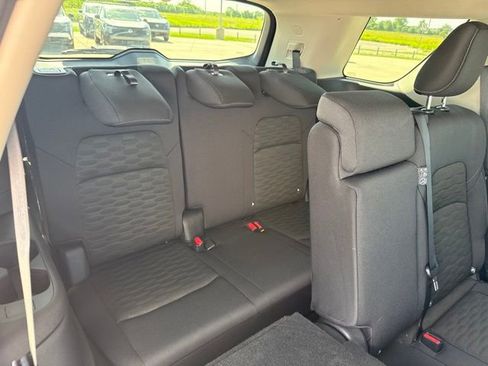 Used 2025 Nissan Pathfinder S AWD/4WD image 21