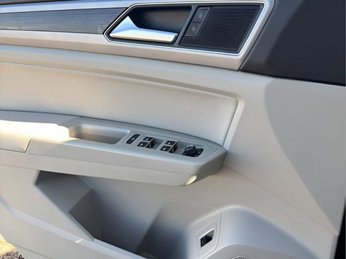 Used 2018 Volkswagen Atlas SE image 15