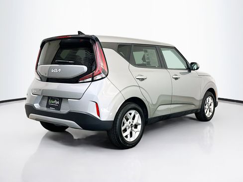 Used 2025 Kia Soul LX w/ LX Technology Package image 9