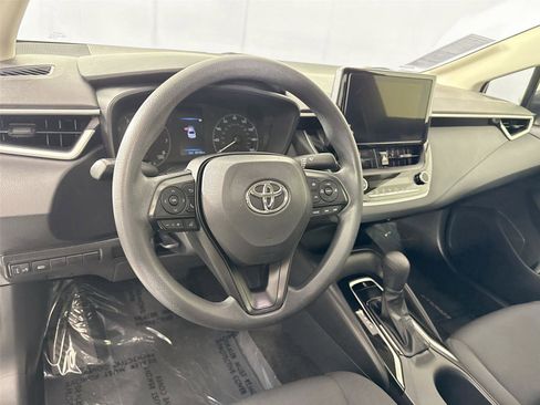 Certified 2023 Toyota Corolla LE image 4