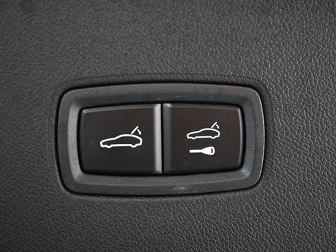 Used 2026 Porsche Cayenne AWD/4WD image 27