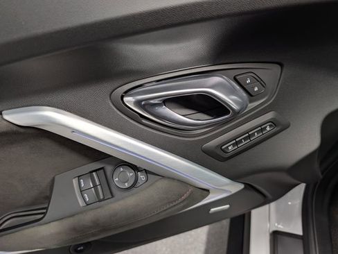 Used 2018 Chevrolet Camaro ZL1 image 17