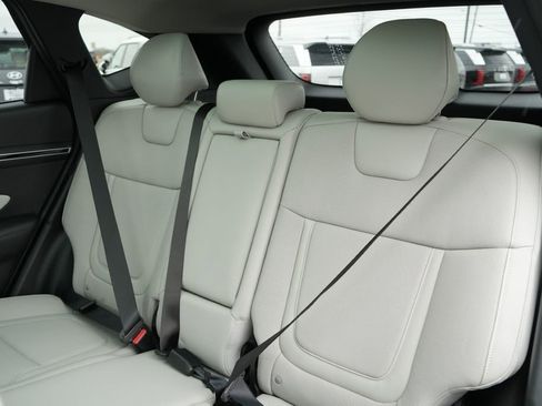 Used 2022 Hyundai Tucson Limited image 22