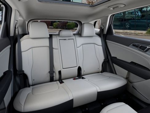 New 2026 Kia Sportage EX image 16