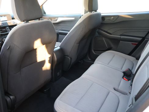 Used 2022 Ford Escape S image 19