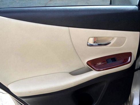 Used 2012 Lexus HS 250h image 22