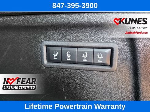 Used 2024 Jeep Wagoneer L Series II w/ Flexible Seating Group AWD/4WD image 29
