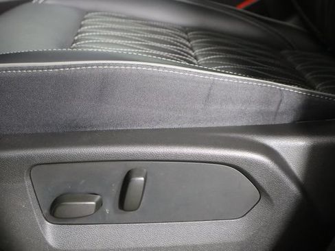 Used 2023 Buick Envision Avenir FWD image 23